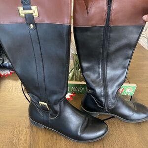 Kendra Scott Black and Brown Ankle Boots